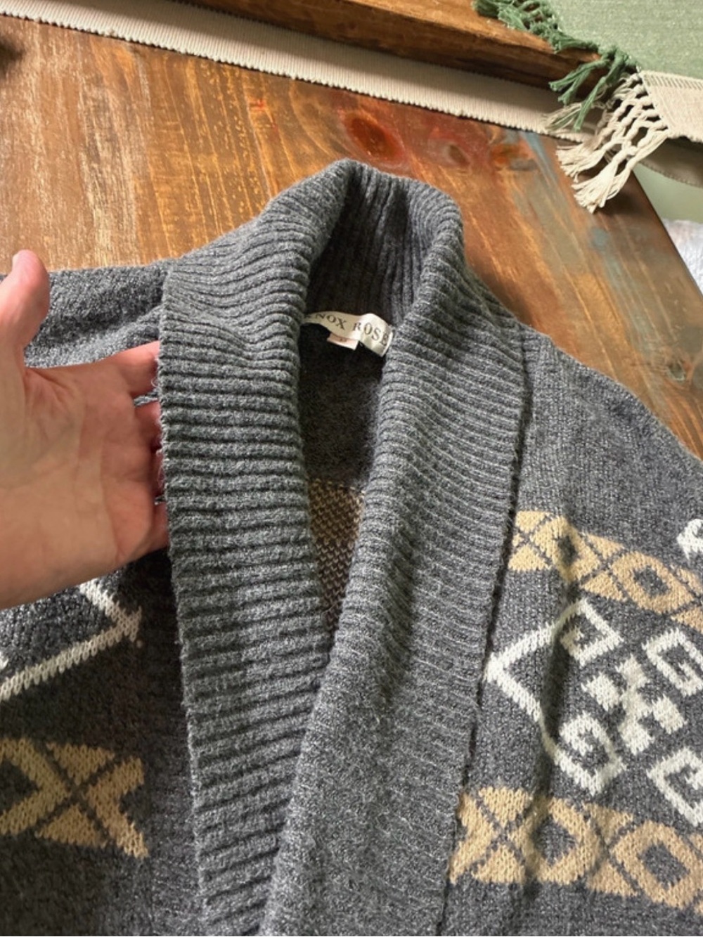 Knox Rose Belted Cardigan w/Geometric Pattern Medium - Picture 5 of 7